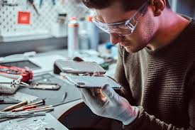 MOBILE PHONE TECHNICIAN